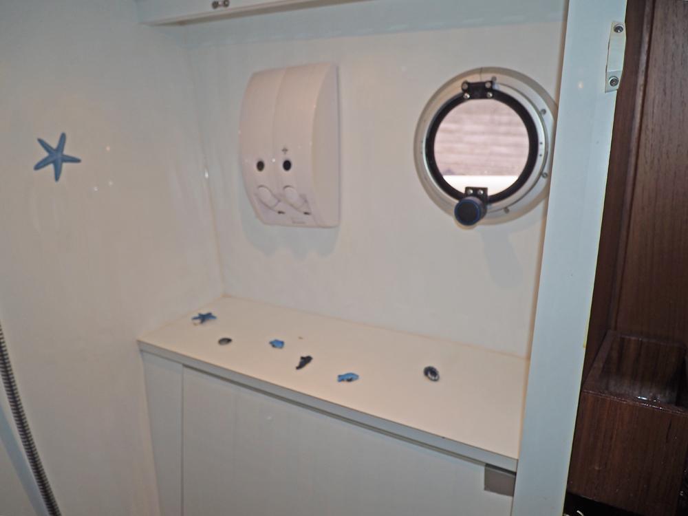 Fore ship, Accommodation